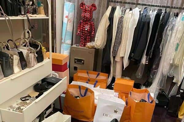 赤峰市阿鲁科尔沁回收一线品牌衣服